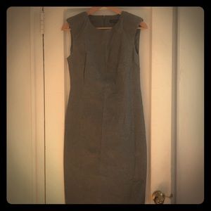 Banana Republic grey shift dress w/shoulder detail